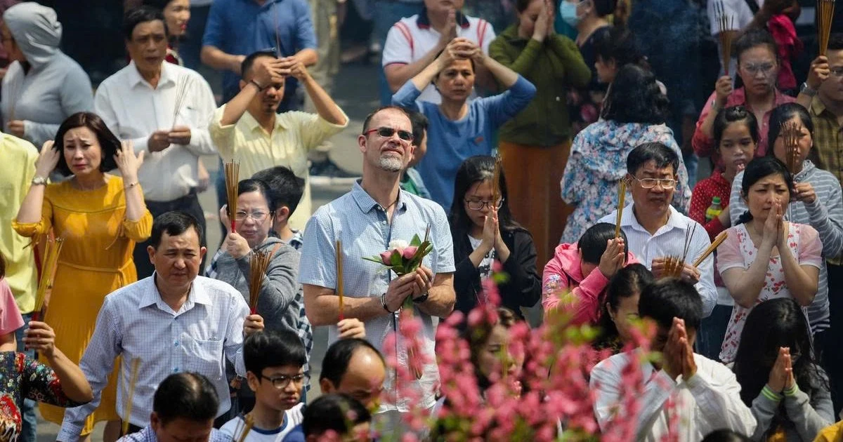 Vietnamese Tet Culture: 15 Customs that make up the traditional Tet identity
