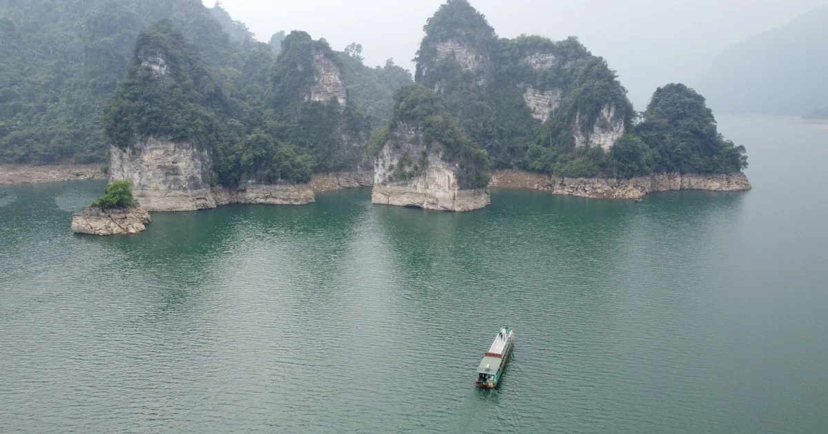 Private Tour or Group Tour: Which is the Right Option for You?